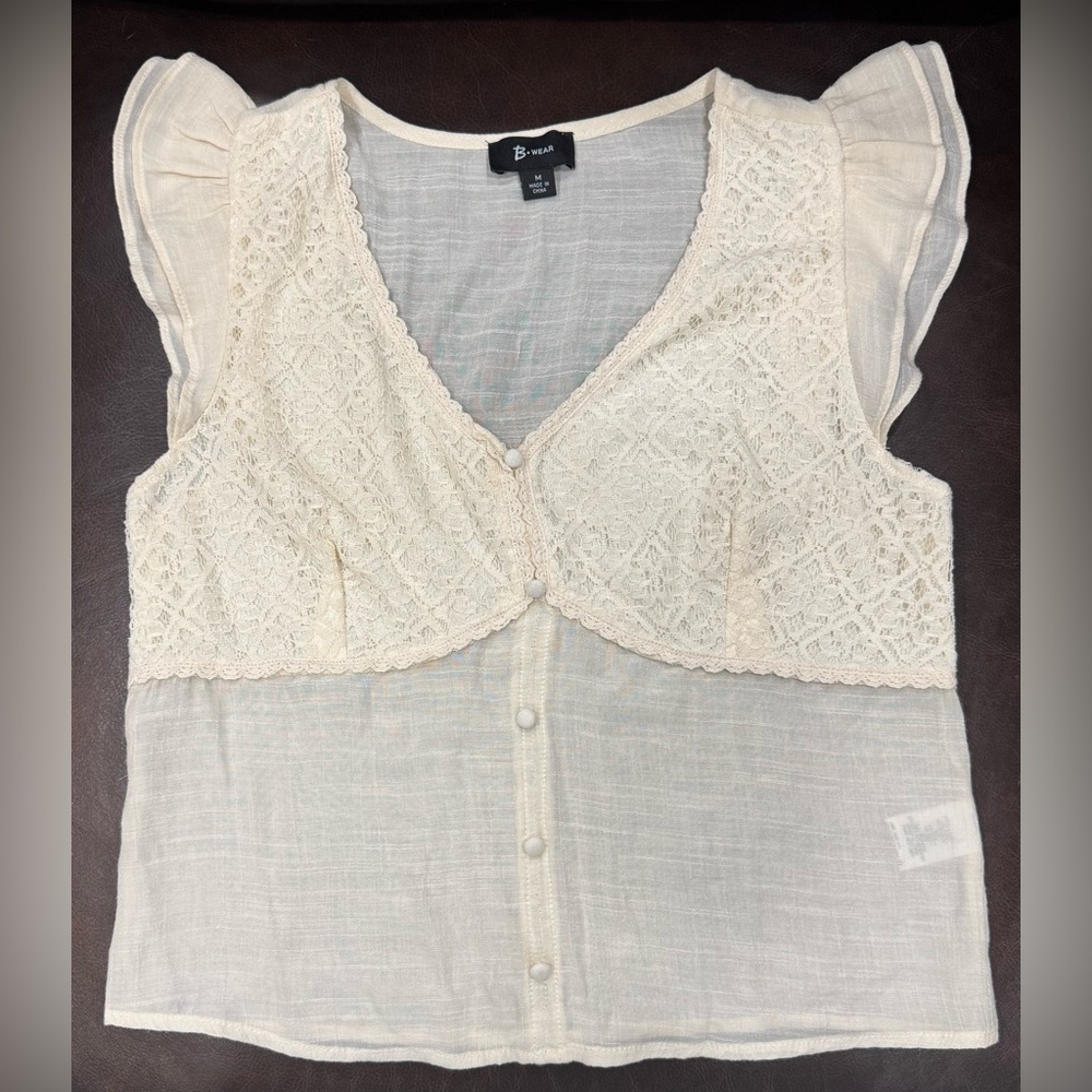 Bwear Cream Lace Flutter Sleeve Button-Front Blouse - Picture 1 of 4
